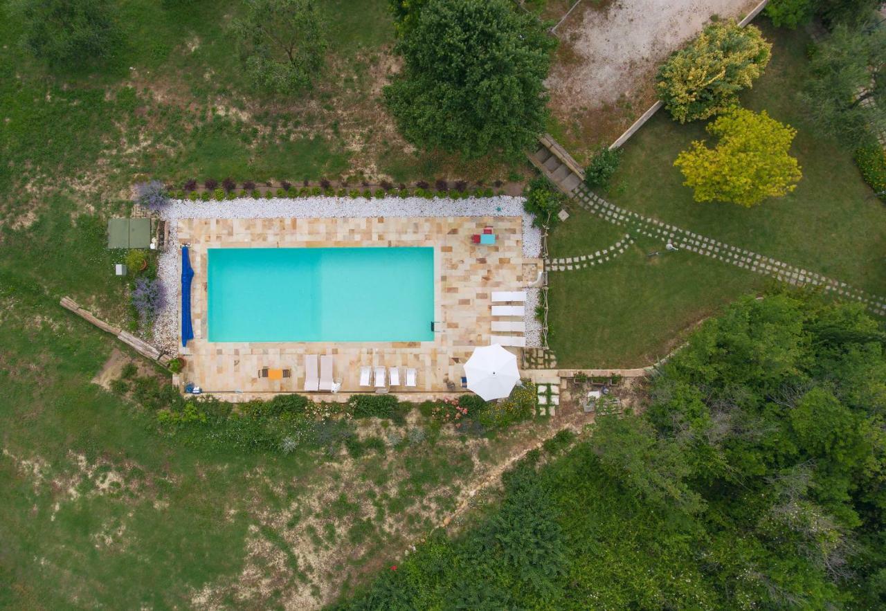 Agriturismo La Barca Nel Bosco Rosciano  외부 사진